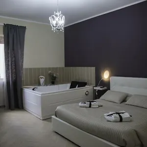 3* Affittacamere Il Centro Short Lets
